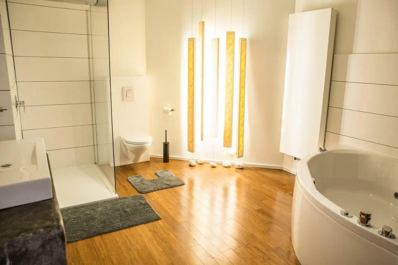 Bnb Nest Ghent 2*,