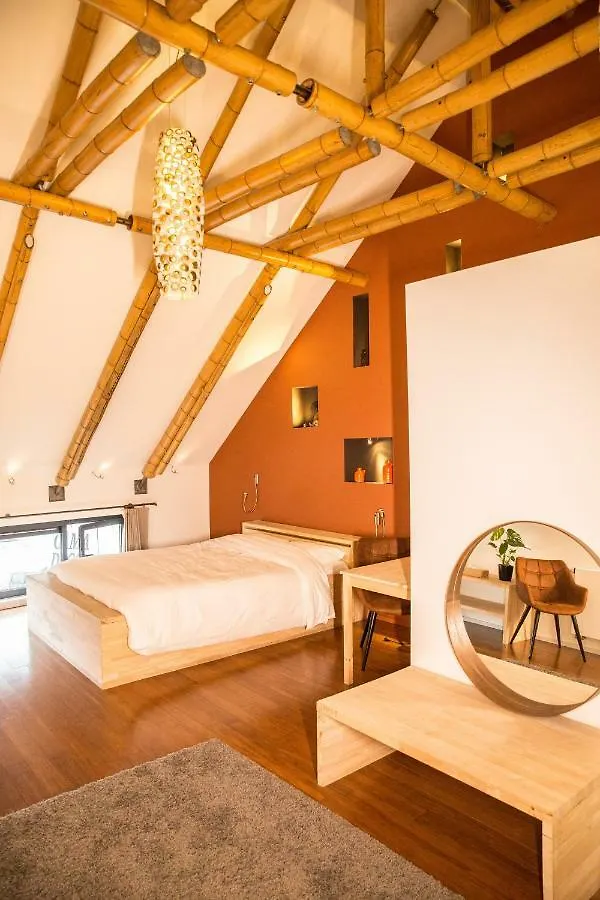 Bnb Nest Ghent Bed & Breakfast