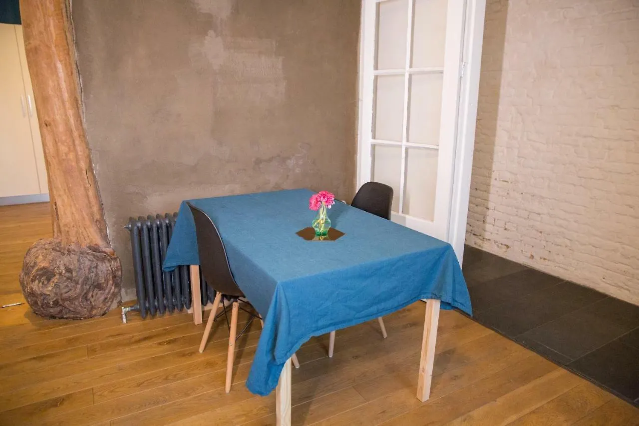 Bnb Nest Ghent Bed & Breakfast